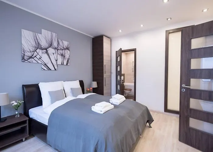Very Central Modern And Cozy Ac Apartment