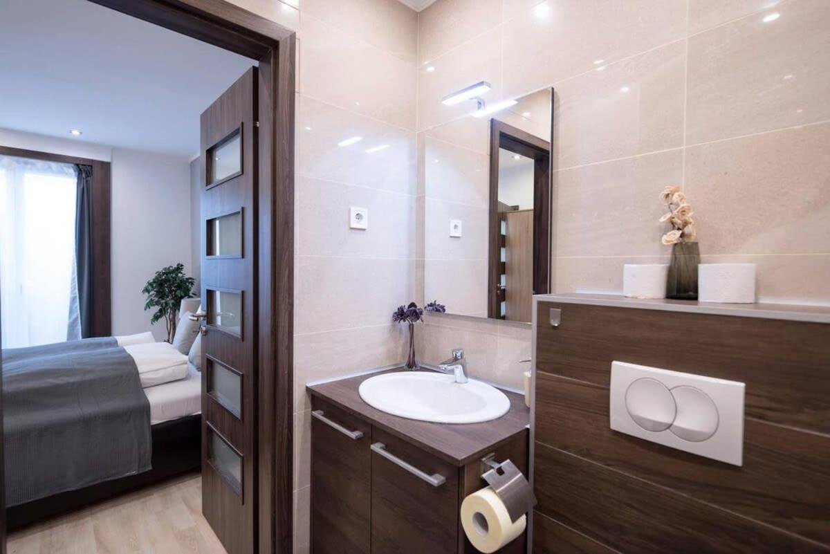 Апартаменти Very Modern And Cozy Ac