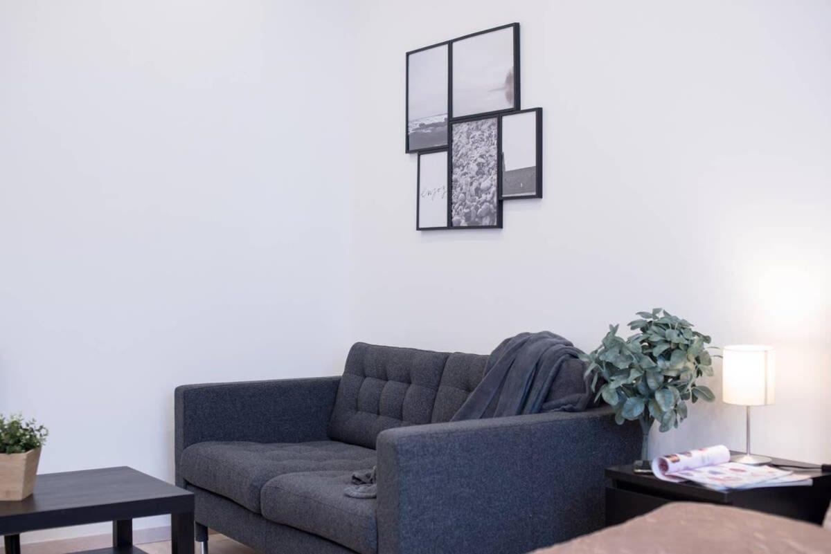 Very Modern And Cozy Ac דירה