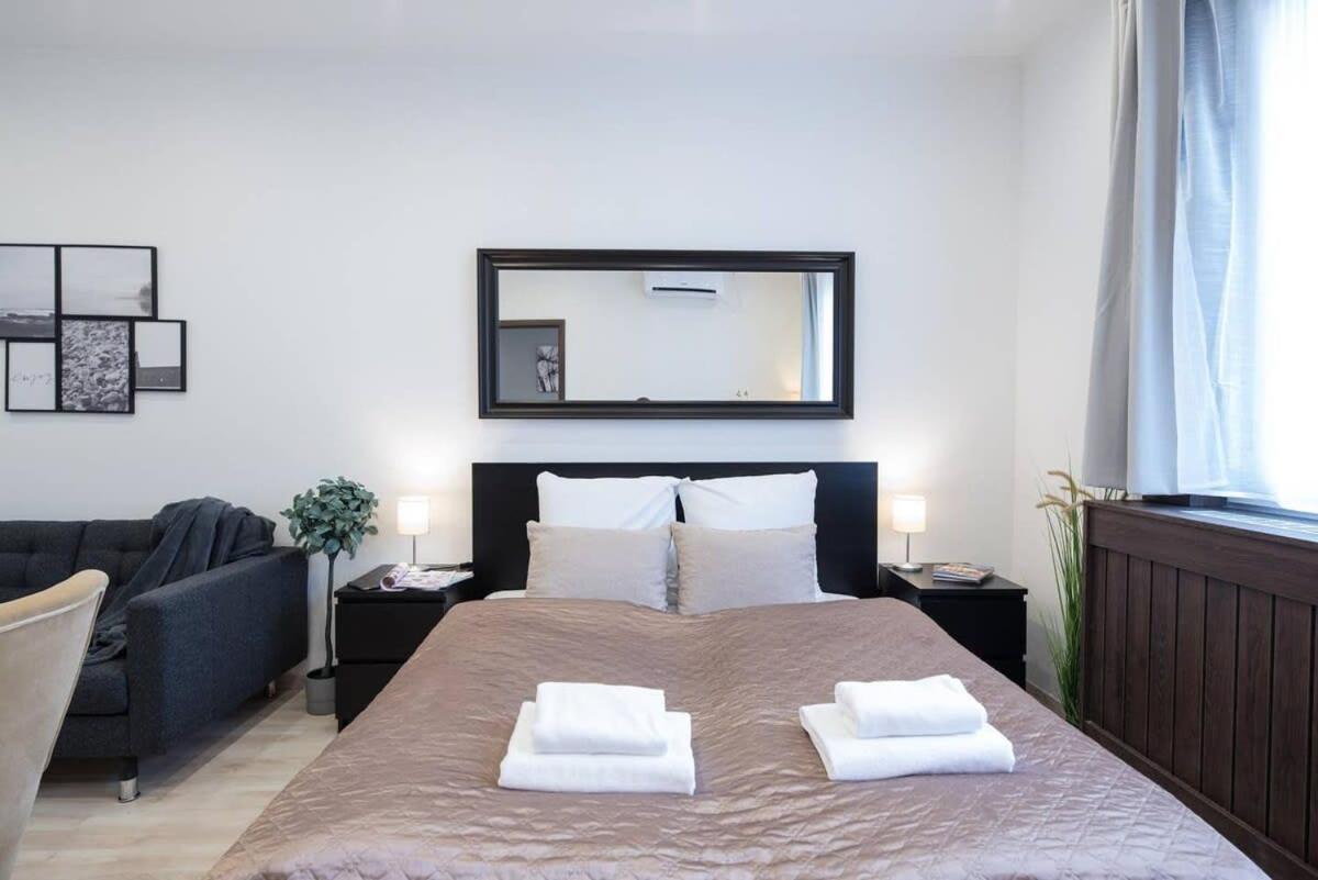 Very Modern And Cozy Ac בודפשט